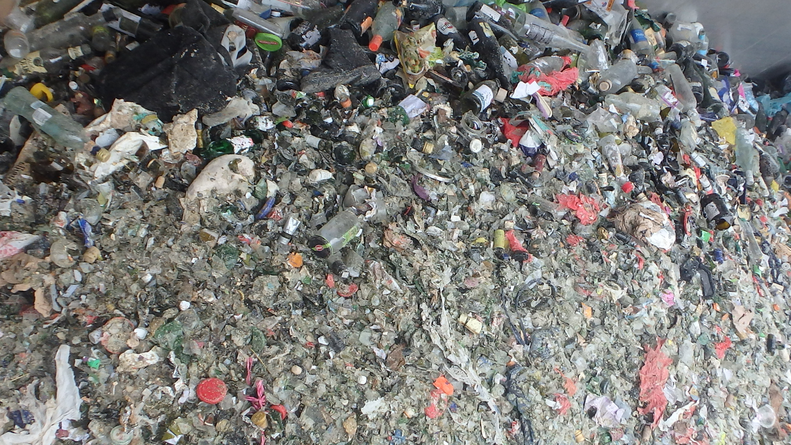 Podlaskie służby zatrzymały ponad 300 ton nielegalnych odpadów